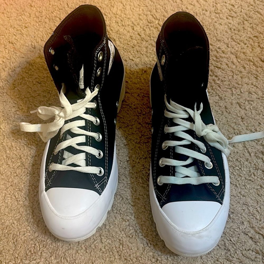 Women’s lugged converse Sz 8.5